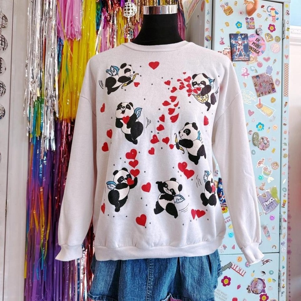 Vintage 80s panda sweatshirt . - Picture 2 of 5
